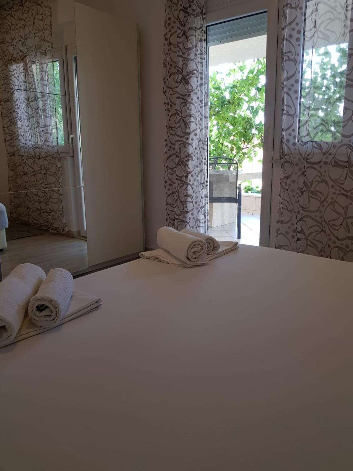 Apartmani Jureta Округ Горни Экстерьер фото